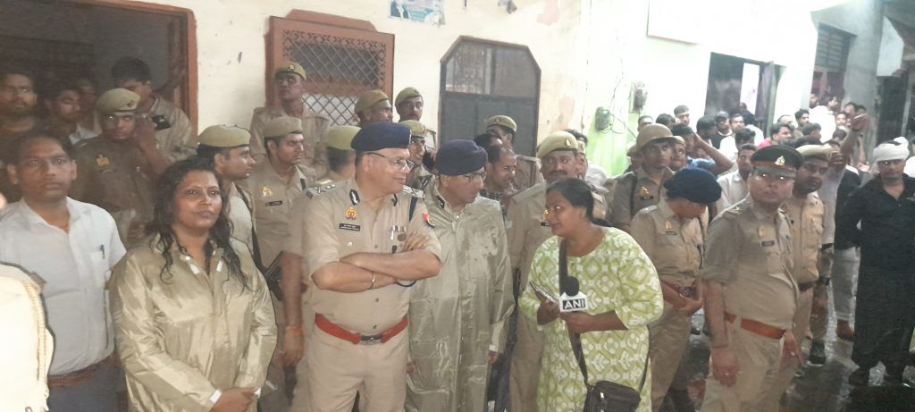 Meerut Building Collapse: Death Toll Rises to 9, Rescue Operations Continue 4 115 2