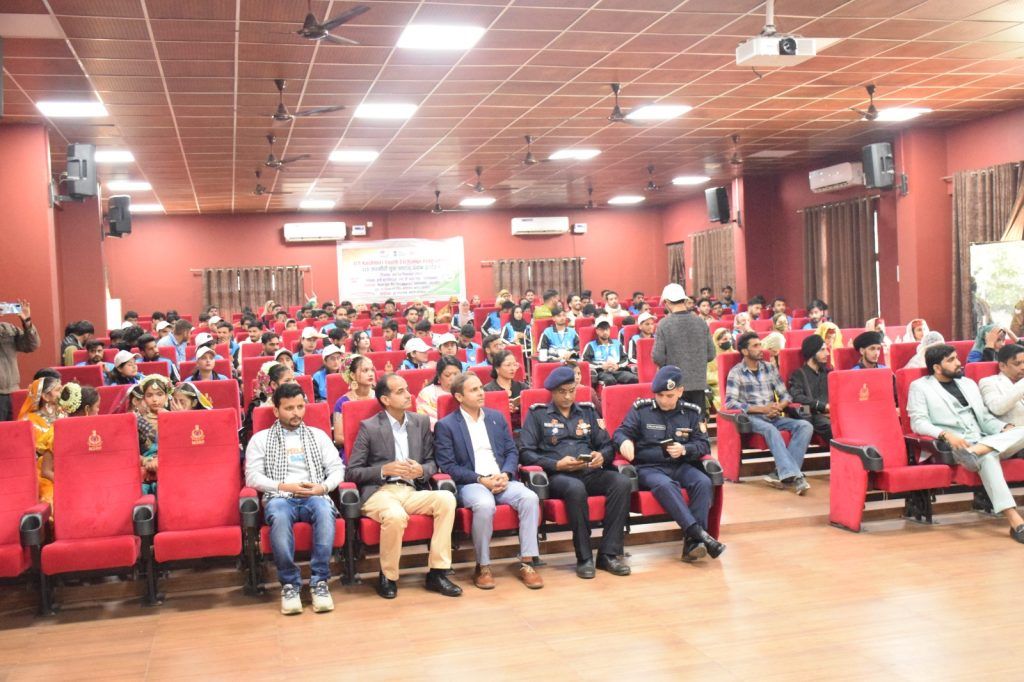 Kashmiri Youth Exchange Program Kicks Off at NDRF Ghaziabad with Cultural Splendor 3 112 20