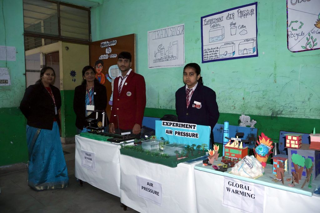 स्प्रिंग डेल पब्लिक स्कूल में क्रिएशन 2024: बच्चों की रचनात्मकता का अद्भुत प्रदर्शन 3 112 66