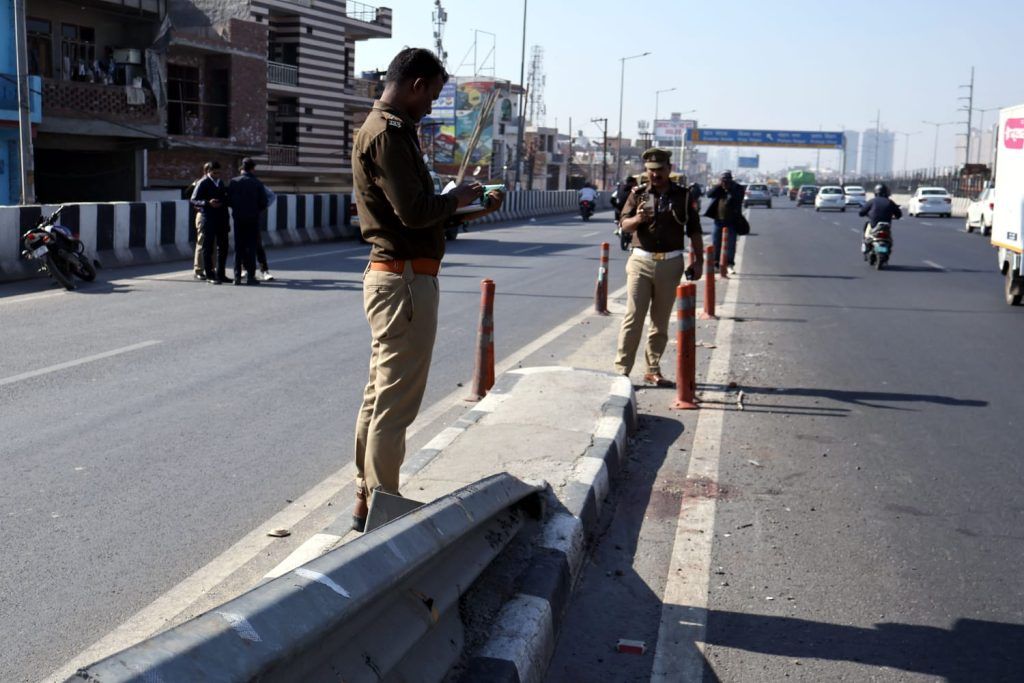 Deadly Hit-and-Run on NH-9: Wedding Return Turns into Tragedy, Three Killed, One Critical 9 115 3