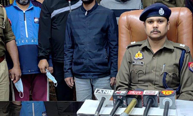 रोहटा पुलिस ने चार वाहन चोरों को फॉर्च्यूनर सहित किया गिरफ्तार 1 111 18