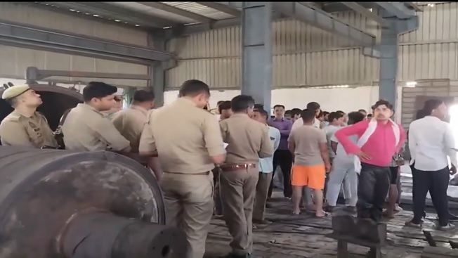 Boiler Explosion in Ghaziabad Paper Mill: Three Dead, Several Injured 3 111 16