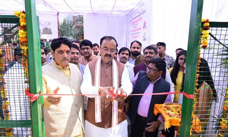 वसुंधरा सेक्टर-5 में 'श्रीति वाटिका' का लोकार्पण, उपमुख्यमंत्री केशव प्रसाद मौर्य ने दी श्रद्धांजलि 1 111 3