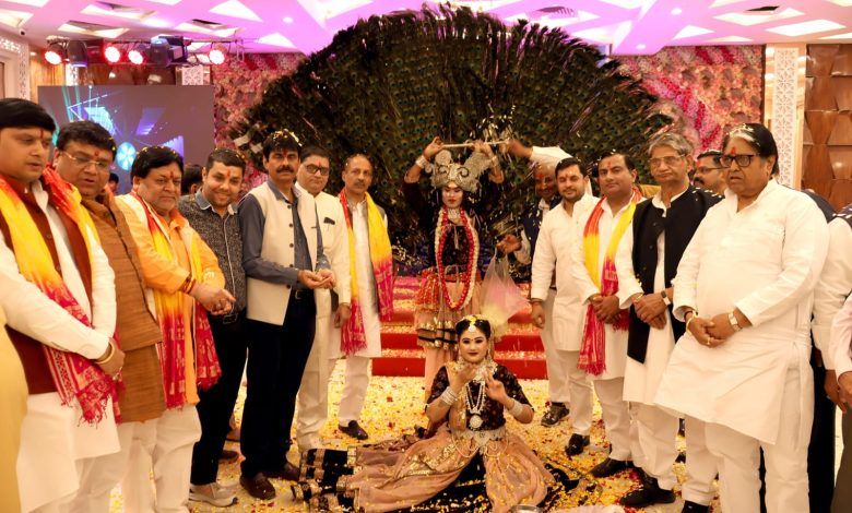 गाजियाबाद ट्रक ऑपरेटर एसोसिएशन ट्रांसपोर्ट एकता मंच द्वारा होली मिलन समारोह का भव्य आयोजन 1 111 7