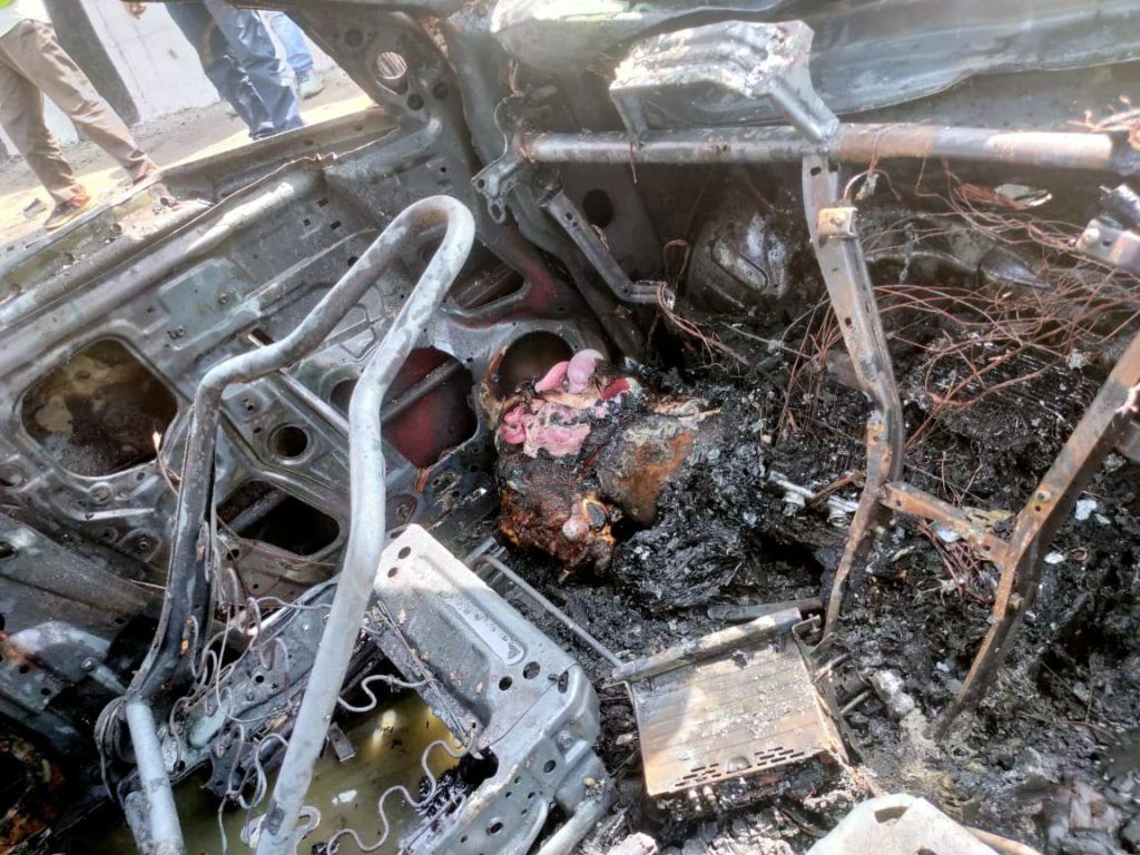 Tragic Accident on Delhi-Meerut Expressway: One Dead, Pet Dog Perishes as Parked Car Catches Fire 3 113 1
