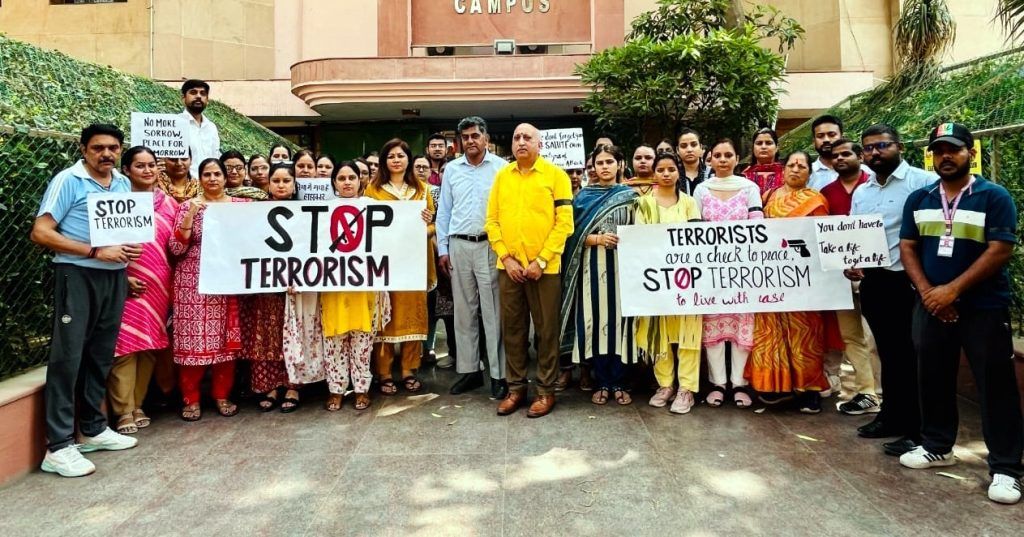 Schools Across the City Hold Mourning Assemblies in Condemnation of Pahalgam Terror Attack 3 113 3