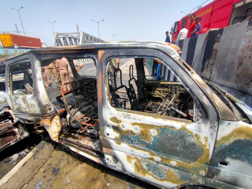 Tragic Accident on Delhi-Meerut Expressway: One Dead, Pet Dog Perishes as Parked Car Catches Fire 4 114