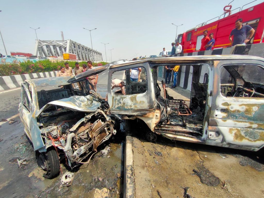 Tragic Accident on Delhi-Meerut Expressway: One Dead, Pet Dog Perishes as Parked Car Catches Fire 5 115
