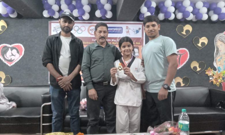 Young Talent Shines: Nandini Tyagi Wins Gold in District Taekwondo Championship 1 111 46