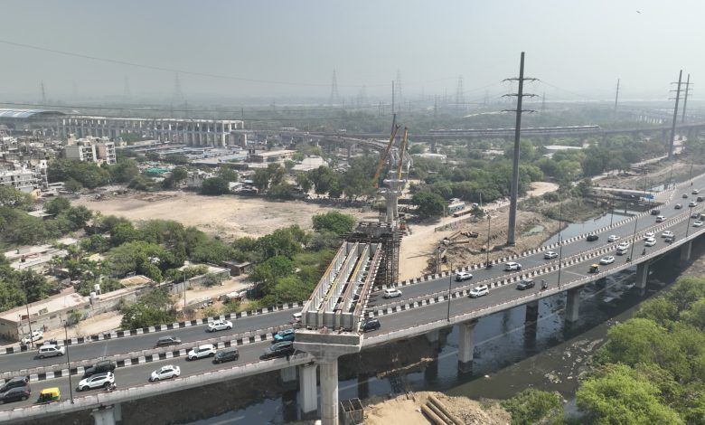200-Tonne Steel Span Installed on Barapullah Flyover to Connect Sarai Kale Khan Station with Jangpura Stabling Yard 1 111 56