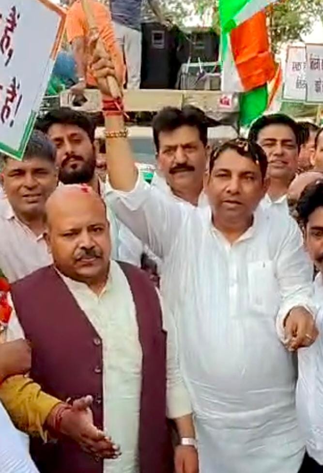 शौर्य तिरंगा यात्रा का उद्देश्य न केवल देश के लिए गर्व का क्षण है, बल्कि यह सामाजिक एकता और सद्भाव को भी सुदृढ़ करता है - संजीव शर्मा 2 112 25