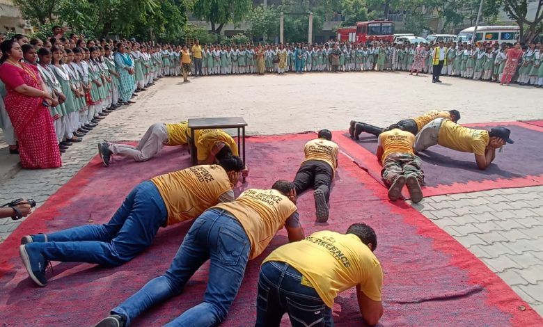 जनपद के दस स्कूलों सहित विभिन्न संस्थानों एवं स्थानों पर मॉक ड्रिल का हुआ आयोजन 1 112 3