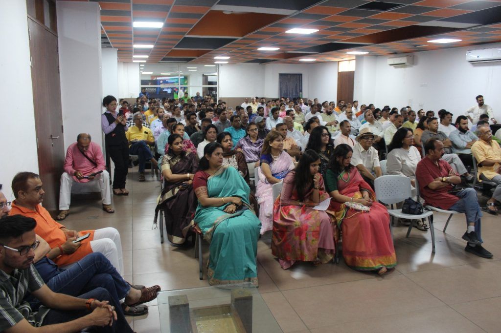 "युद्धकाल में राष्ट्रहित के विमर्श निर्माण में पत्रकारों की भूमिका अति- महत्वपूर्ण" 2 112 34