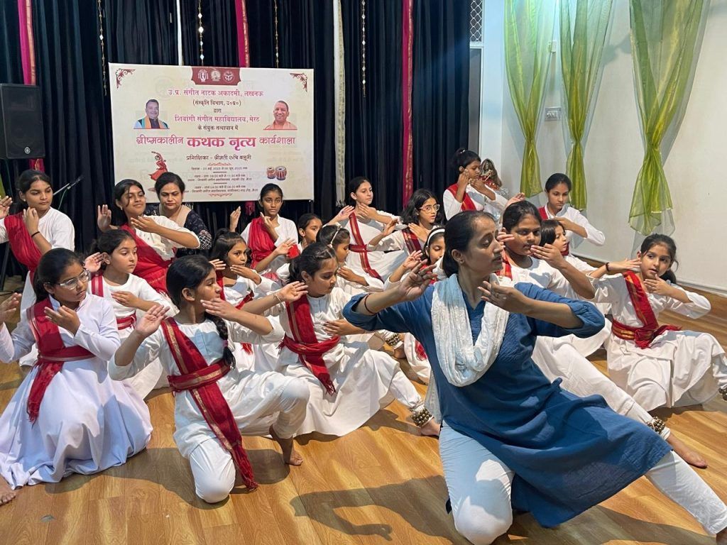 Celebrating Classical Excellence: Day Nine of Music & Kathak Workshop Enchants Students in Meerut 2 112 42