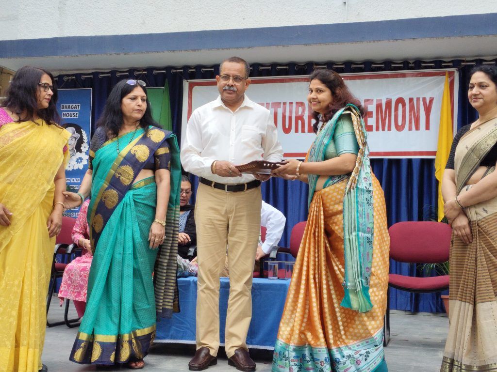 Oath-Taking Ceremony of Discipline Committee Held at Dewan Public School 2 112 7