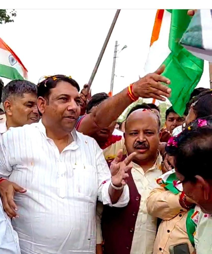 शौर्य तिरंगा यात्रा का उद्देश्य न केवल देश के लिए गर्व का क्षण है, बल्कि यह सामाजिक एकता और सद्भाव को भी सुदृढ़ करता है - संजीव शर्मा 3 113 17