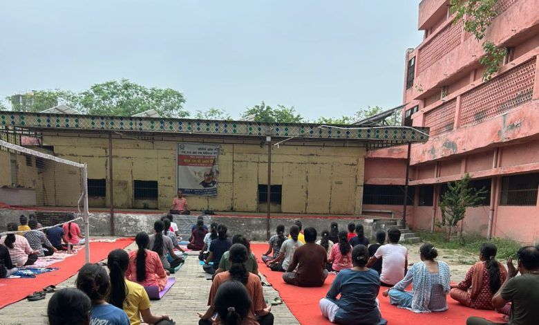 International Yoga Week Kicks Off with Enthusiasm at Lala Lajpat Rai Memorial Medical College, Meerut 1 111 34