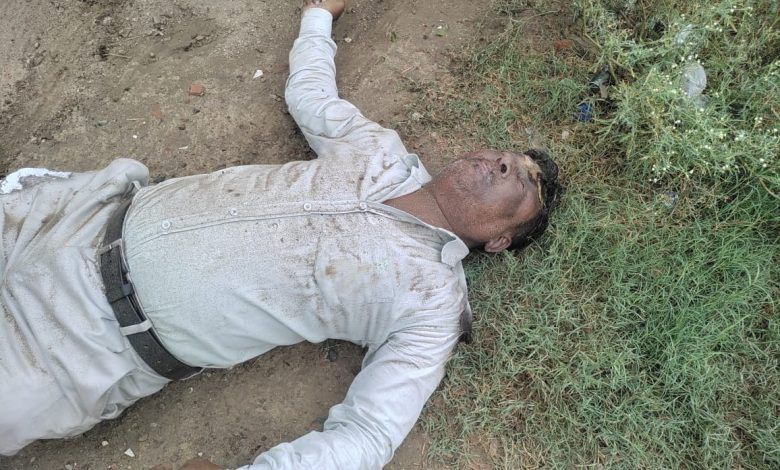 मेरठ में ध्वस्तीकरण के दौरान बड़ा हादसा: JCB पर उतरा करंट, चालक की मौत, तीन घायल 1 111 62