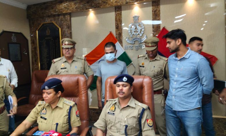 ऑनलाइन गेमिंग में डूबा सेना से भगोड़ा जवान बना चोर, मेरठ में गिरफ्तार - लाखों की नकदी व जेवर बरामद 1 111 53