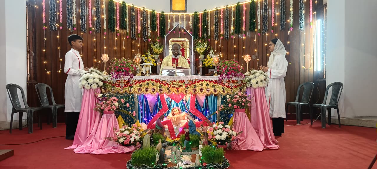 Christmas Celebrated with Prayer, Carols and a Message of Peace at Sacred Heart Church, Ghaziabad