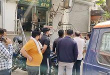 लोनी में दिनदहाड़े बैंक मैनेजर की गोली मारकर हत्या, आरोपी गार्ड फरार; सुरक्षा व्यवस्था पर उठे सवाल 20 111 16