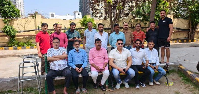 राजनगर एक्सटेंशन की सोसाइटी में एओए बैठक को लेकर विवाद, निवासियों ने उठाए कई मुद्दे 1 111 23