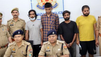 5 करोड़ की फिरौती के लिए अपहरण की साजिश नाकाम, चार आरोपी गिरफ्तारलिंक रोड पुलिस ने स्विफ्ट कार, रस्सी और अवैध हथियार किए बरामद; कई दिनों से कर रहे थे रेकी 5 211 11