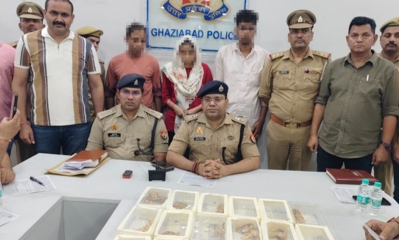 गाजियाबाद - तनिष्क शोरूम में करोड़ों की चोरी का हुआ खुलासा 1 211 5