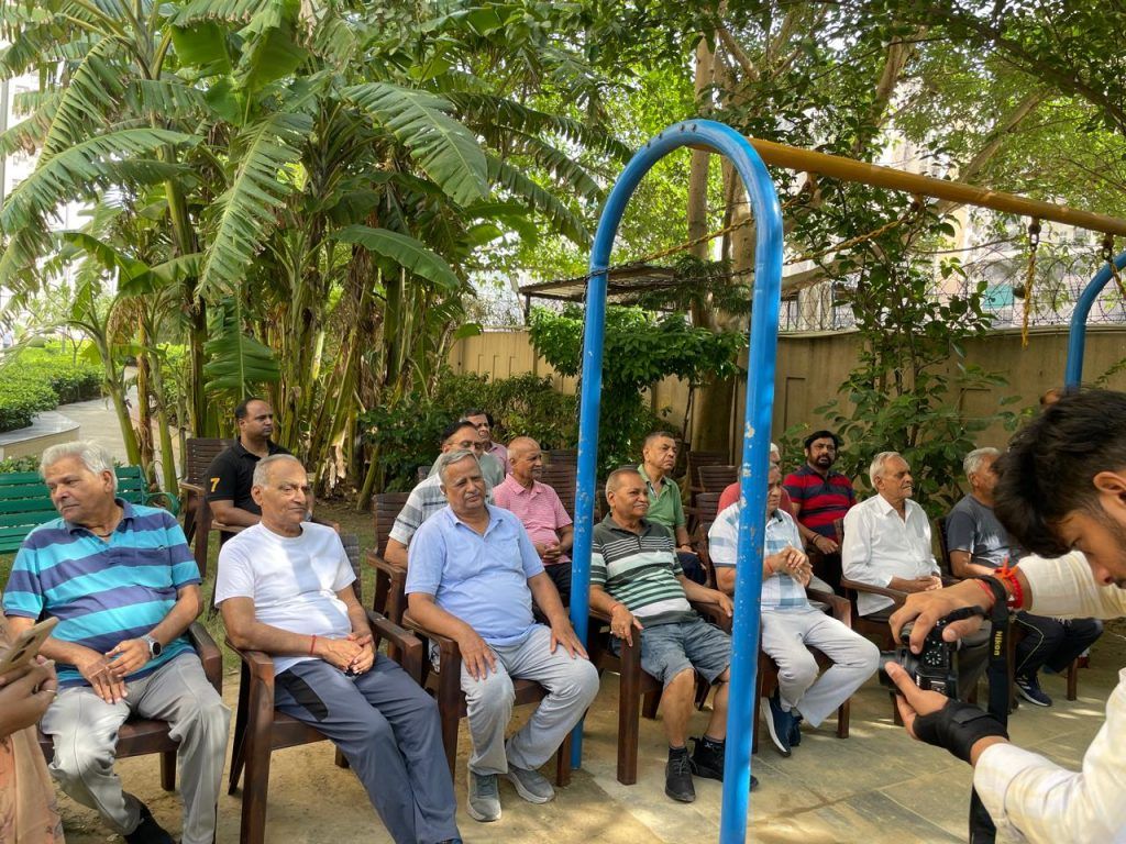 गौर कास्केड्स सोसाइटी में ओपन जिम का उद्घाटन, मंत्री सुनील शर्मा ने किया लोकार्पण 2 512 4