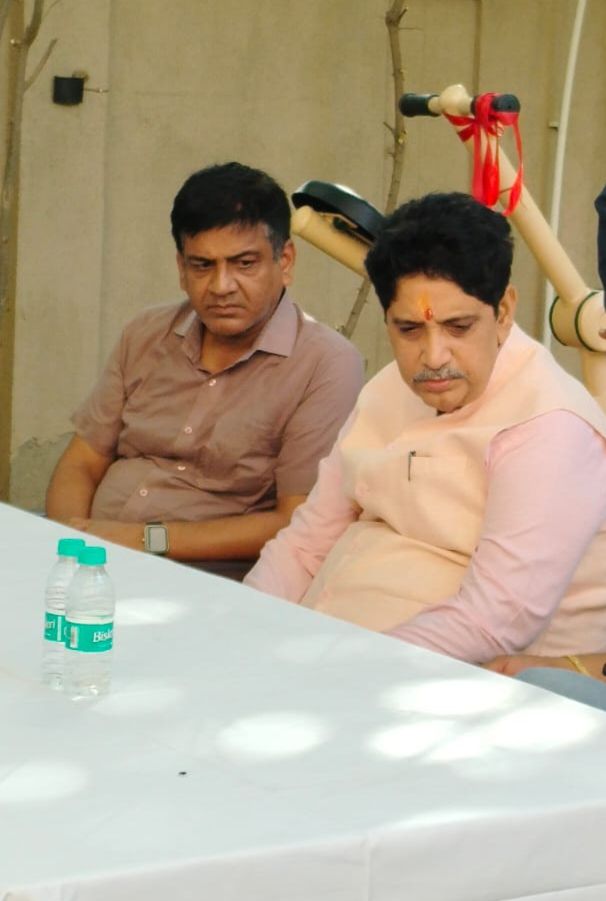 गौर कास्केड्स सोसाइटी में ओपन जिम का उद्घाटन, मंत्री सुनील शर्मा ने किया लोकार्पण 7 512 5