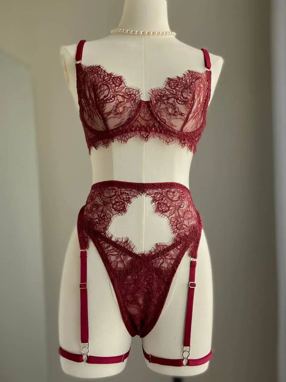 BURGUNDY 🍷