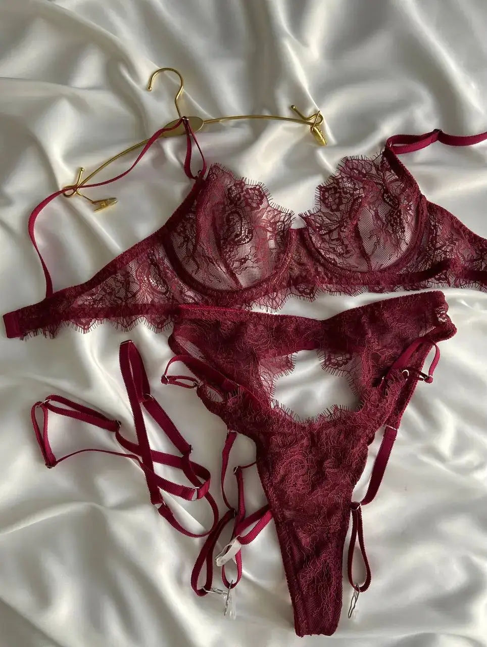 BURGUNDY 🍷