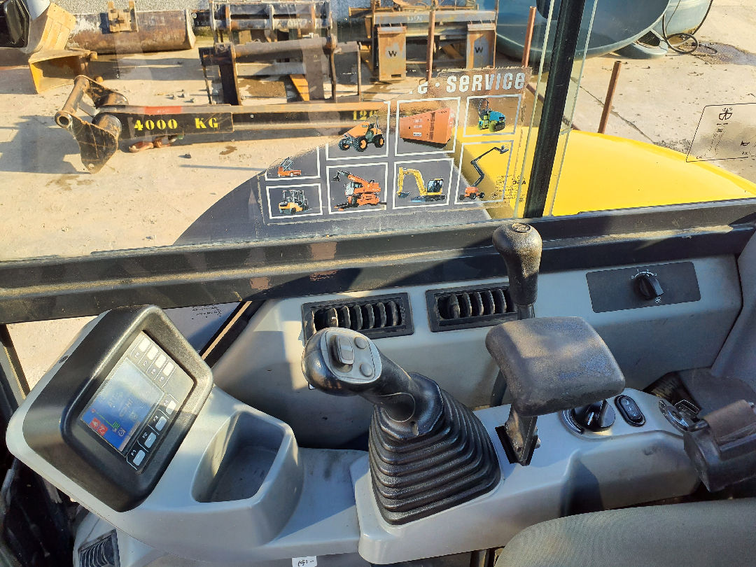 KOMATSU PC55MR-5MO - 17403