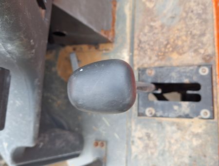 AUSA D1000APG - 13598