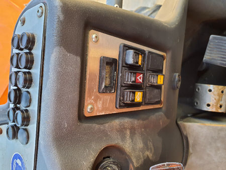 AUSA D600APG - 15275