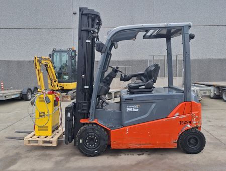 TOYOTA 8FBMT25Z - 15899