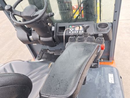 TOYOTA 8FBMT25Z - 15899