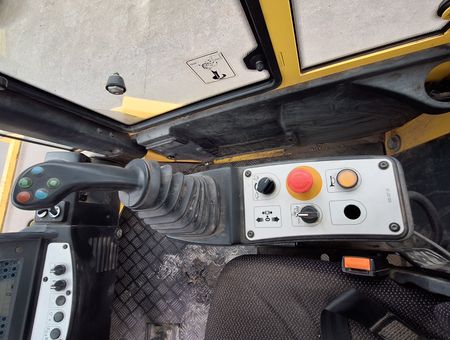 BOMAG BW213 DH-4 - 17081