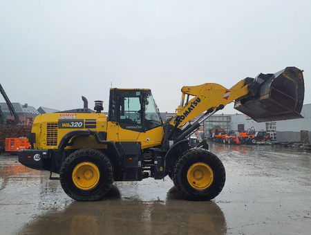 KOMATSU WA320-8E0 - 18481