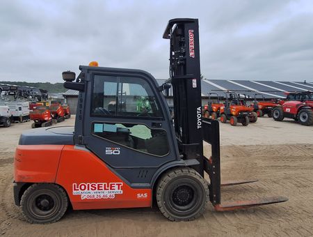 TOYOTA 40-8FD50N - 19815