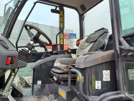 KOMATSU WA100M-8E0 - 23509