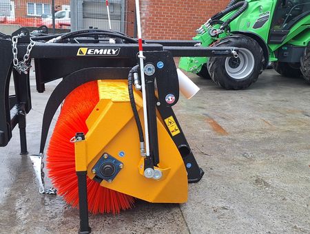 EMILY BALTOR 220-02 3pt - 32512