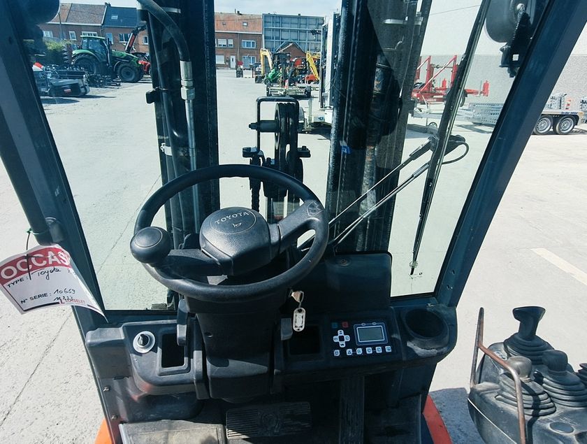 8FBM20T - 11223
