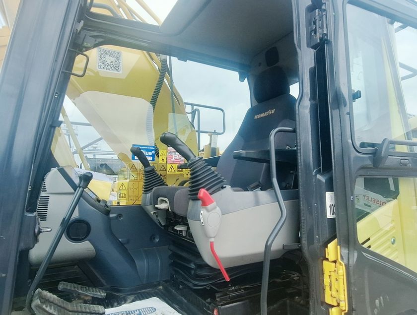 KOMATSU PC240LC-11 - 14583