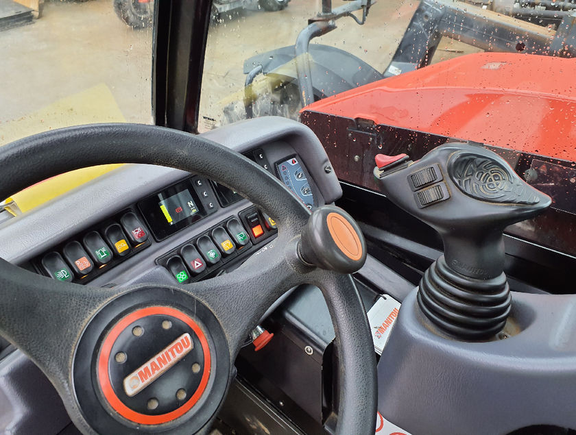 MLT 845 120D ST4 S1 - 15697