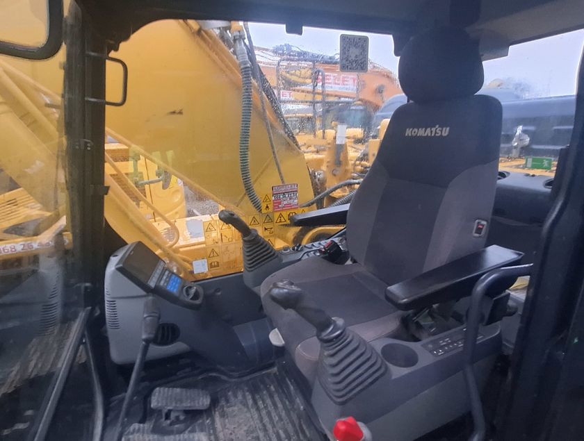 KOMATSU PC210LC-11 - 16532