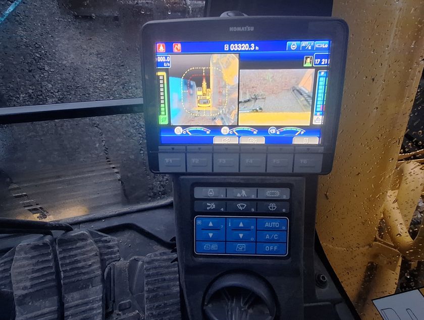 KOMATSU PC210LC-11 - 16532