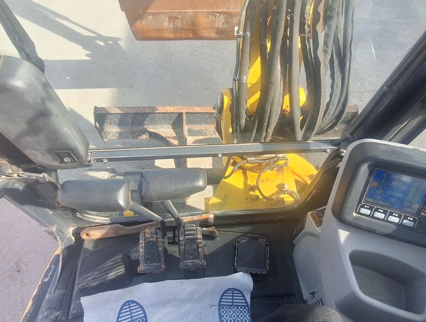KOMATSU PC58MR-5EO - 19536