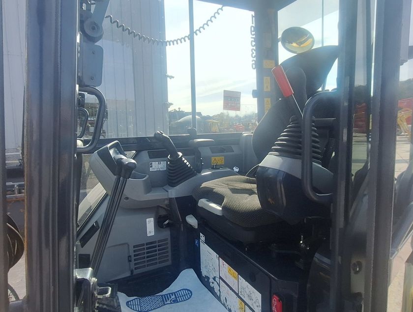 KOMATSU PC58MR-5EO - 19536
