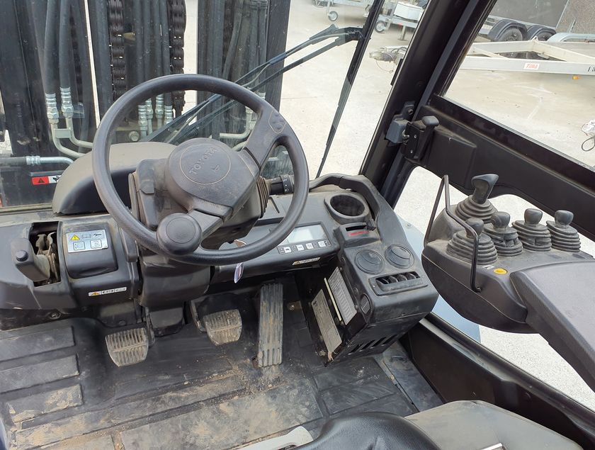 TOYOTA 40-8FD70N - 20343